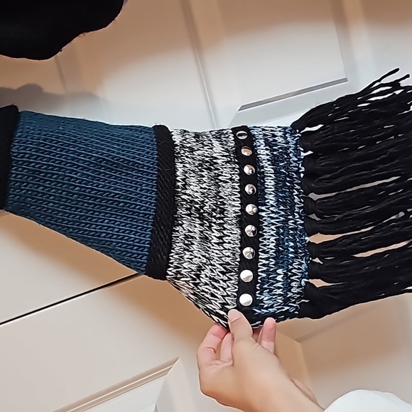 Michael by Michael Kors Knitted Scarf O/S NWT - Picture 5 of 5